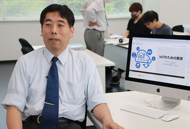 情報メディア学科 教授 田川 和義