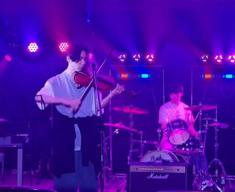 「電音部」、「音響・照明同好会」共催のLiveを開催