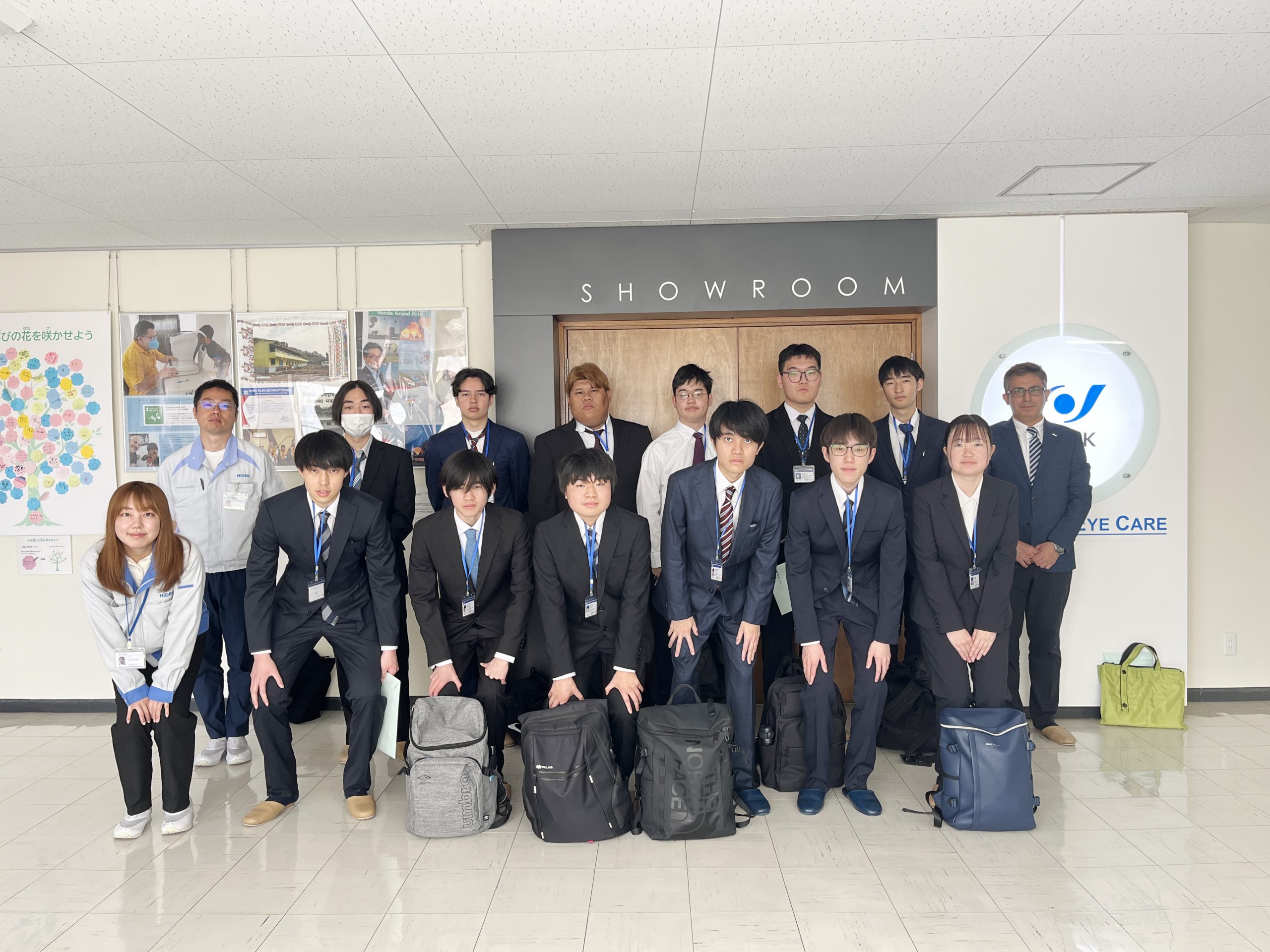 1年生が地元企業の工場を見学しました