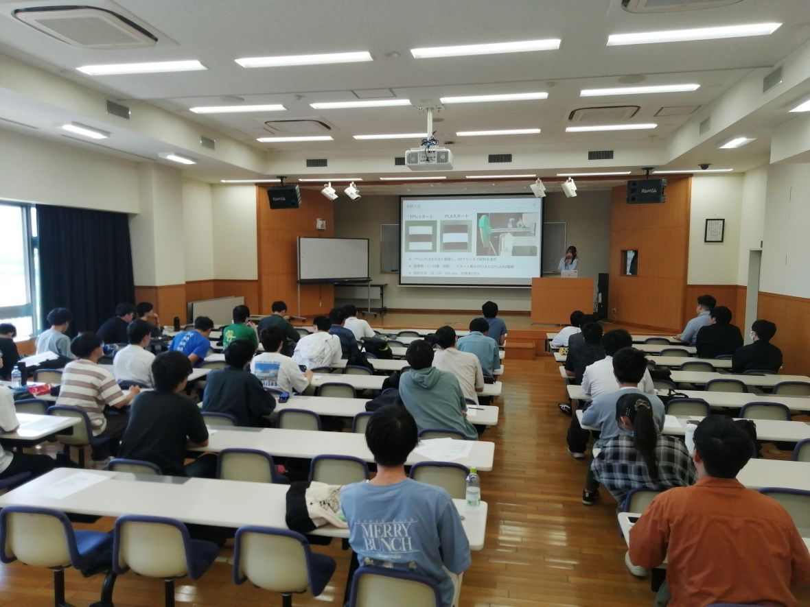 卒業研究の中間発表会